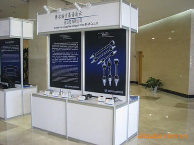 鋁合金展示柜與貨柜 價格、廠家與服務全解析——武漢榮華展示服務